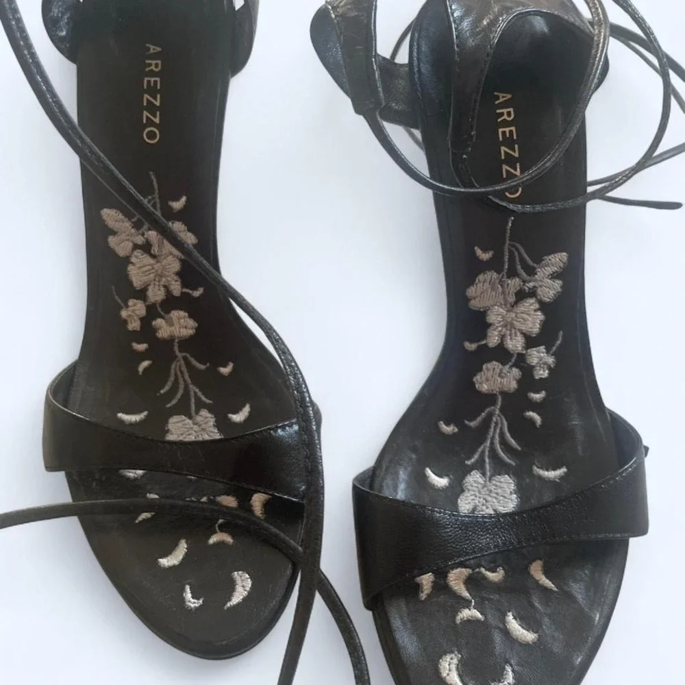 Arezzo black strappy leather Y2K heels with floral embroidered soles size 4 - Picture 2 of 7